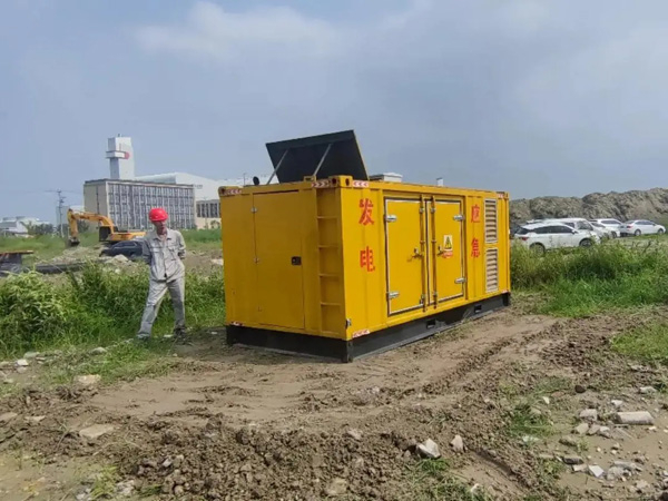永定200KW柴油发电机机组每小时的油耗量受哪些因素影响？